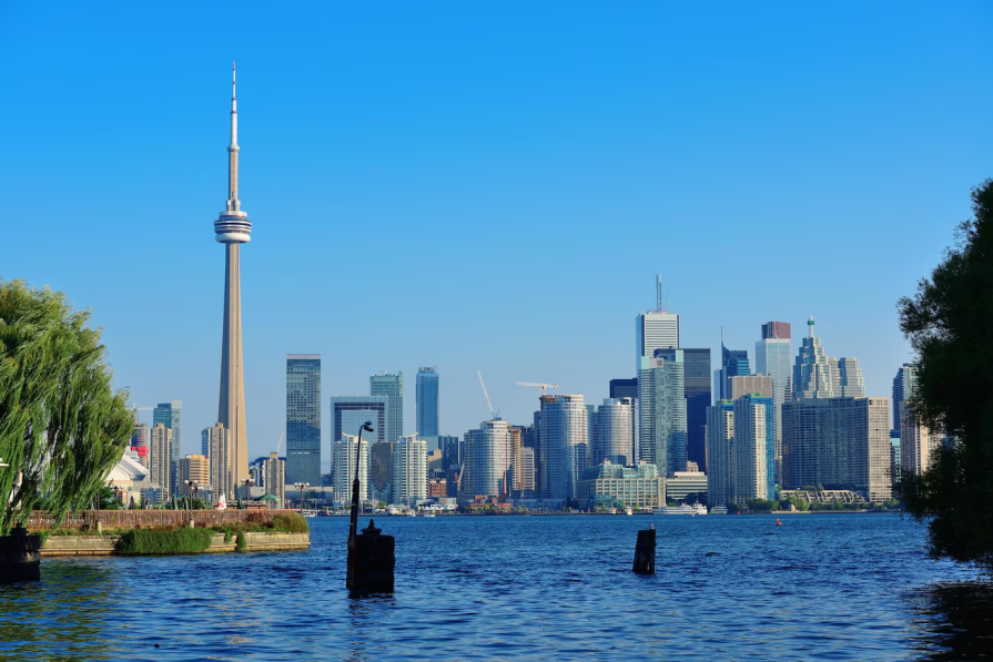 Free education in Canada: how to enroll and study for free?