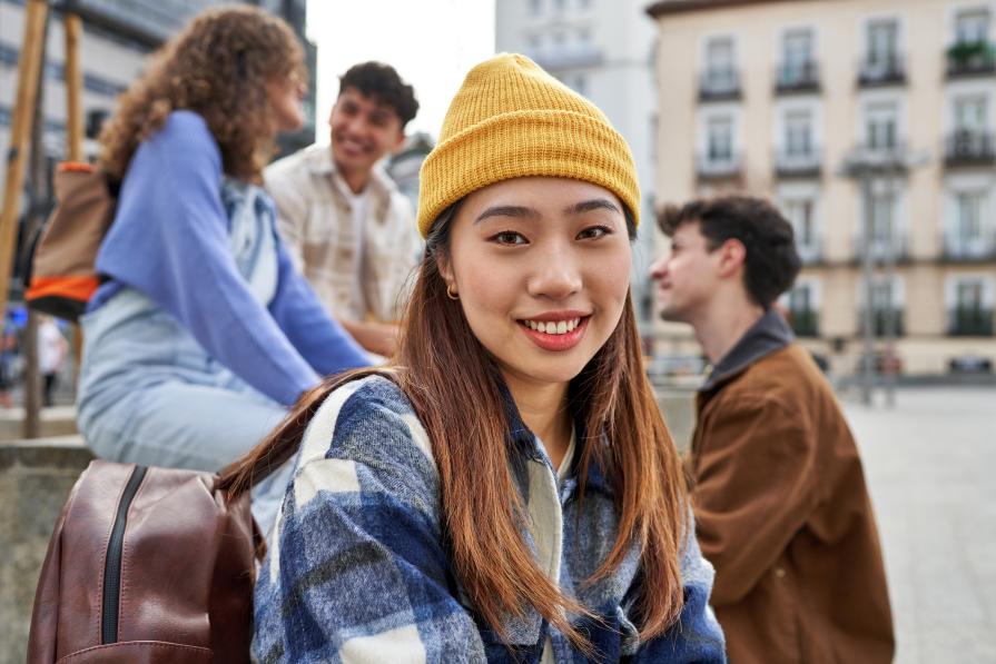 Why do many Chinese students leave USA?