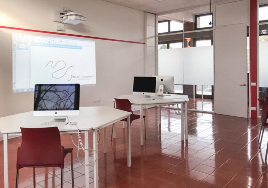 TOP-2 Best Boarding Schools in Venice 2025 Rankings
