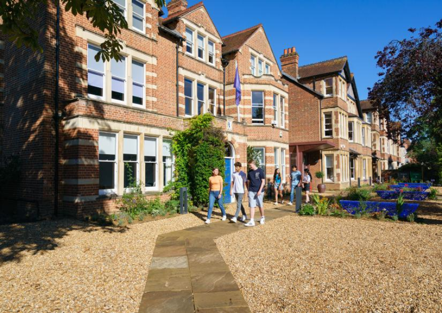 TOP-10 Best Boarding Schools in Oxford 2025 Ranking