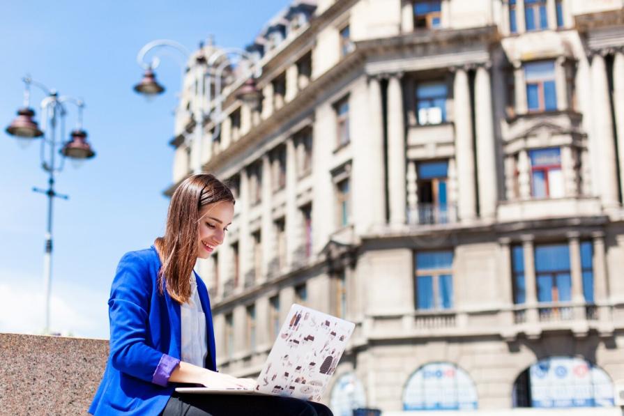 FAQ: How much does it cost to study at a university in London?