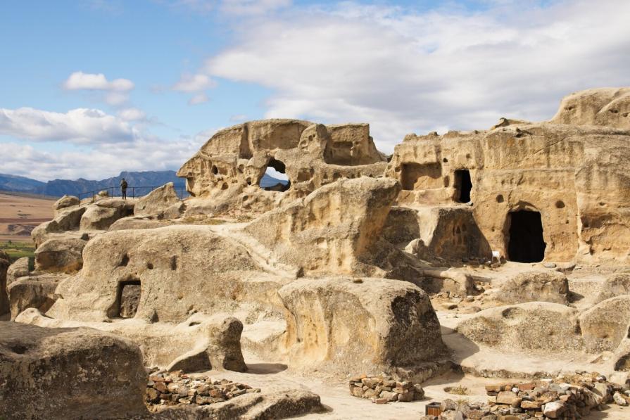 5 abandoned cities of the world: how to get into the past?
