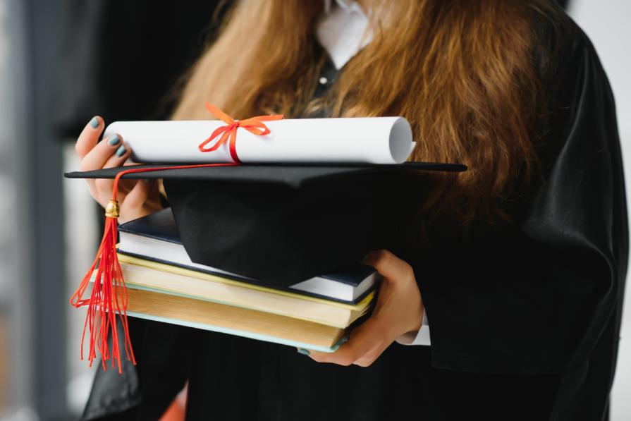 Bachelor's degree in Europe for foreign students: tuition fees abroad