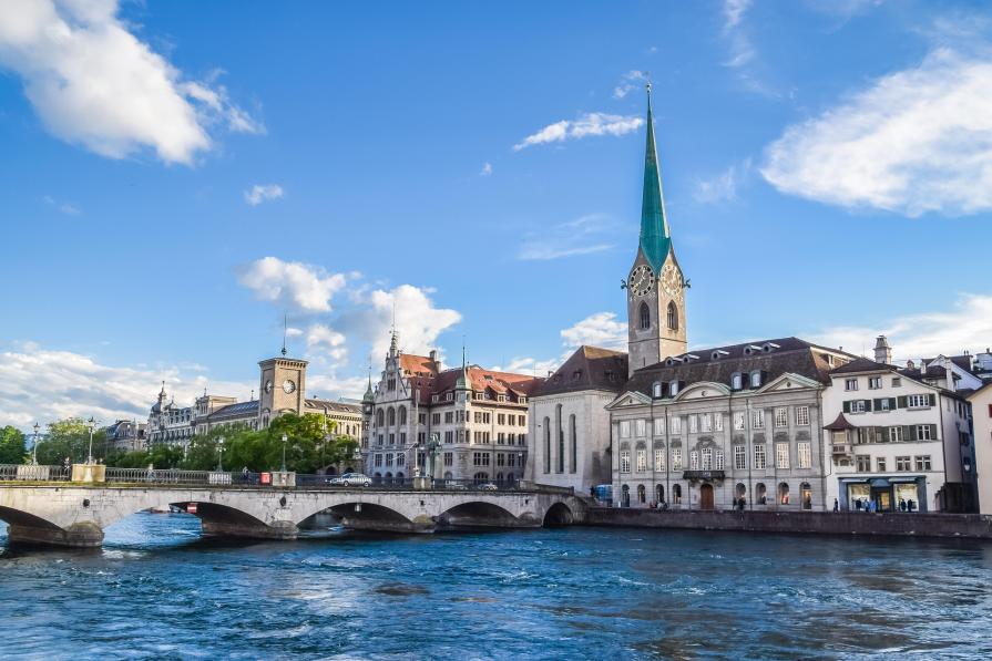 Main advantages of studying media and PR in Switzerland