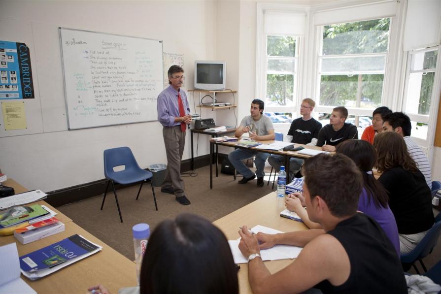 Best language schools in Brighton 2025 - ranking