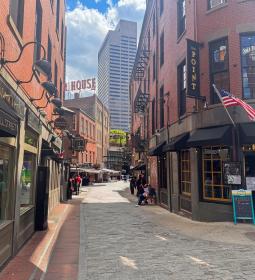 Boston: everything about the city, people, food, fauna, communication