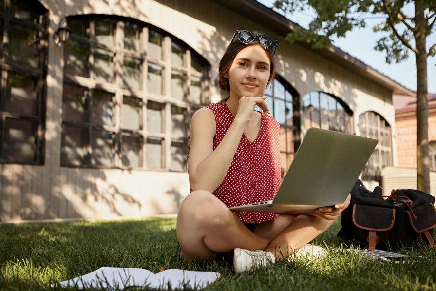 Main reasons why it is worth studying on vacations