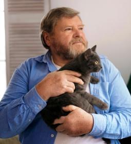 An amazing city where you can not have children, have cats and die