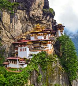 The country that protects itself from tourists - the kingdom of Bhutan