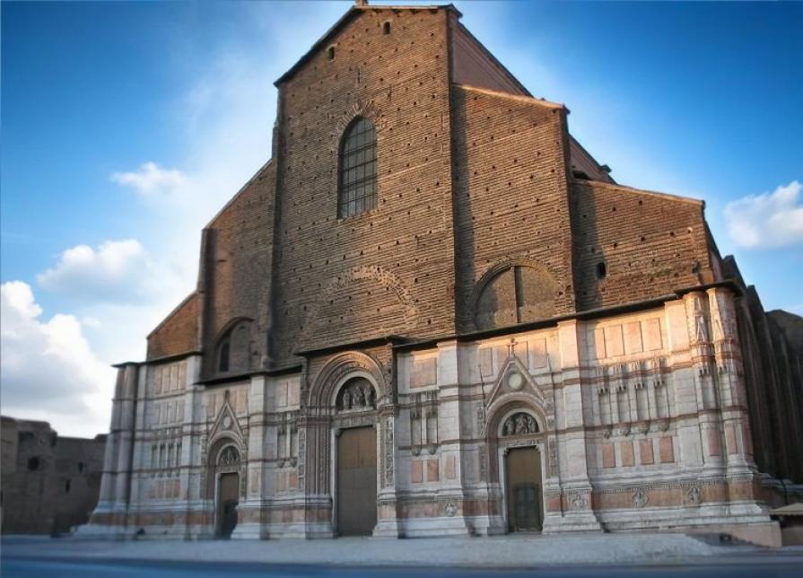 Basilica of St. Petronio in Bologna: a historic long-term construction