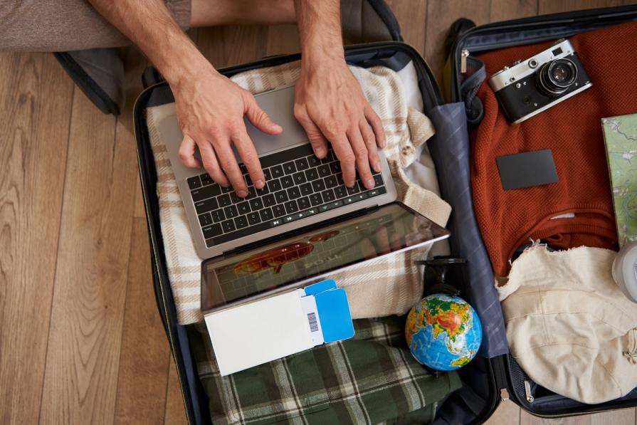 TOP-10 reasons to move abroad