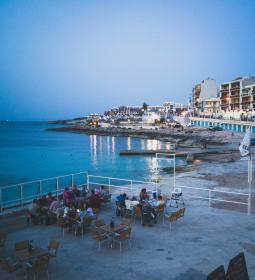 Pacheville: Malta Nightlife Center