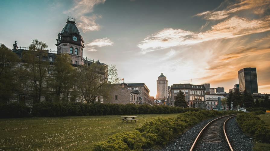 History and attractions of Old Montreal for foreign students