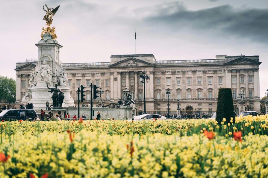 TOP-10 places related to the royal family