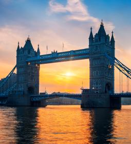 Immigration to the UK: how to obtain permanent residence and British citizenship?