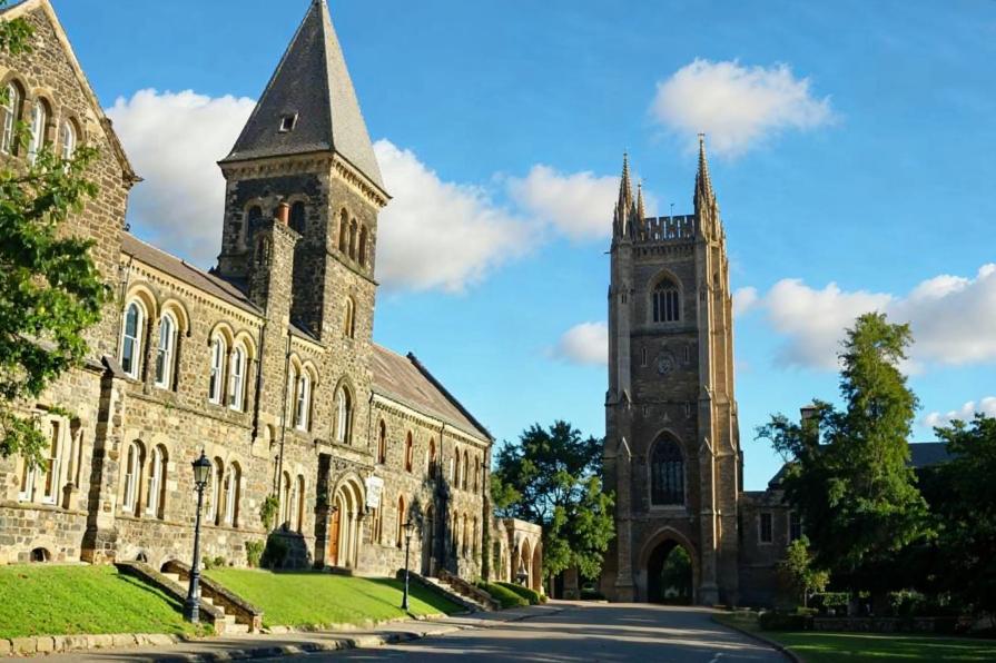 Best universities in Canada 2025