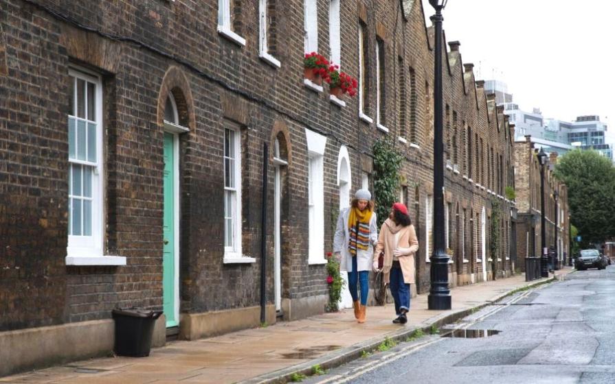 The cities of Great Britain, which students prefer for study and living