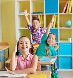 Why do children always sit separately in American schools?