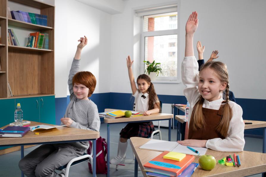 Why do children always sit separately in American schools?