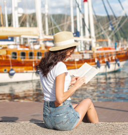 TOP-7 best books to take with you on the road