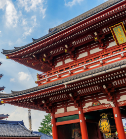 Why do pagodas in China have a "flying cornice"?