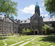 Trinity College Toronto, Campamento de verano