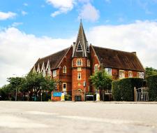 OISE Newbury Hall Language School