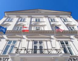 Webster Vienna Private University
