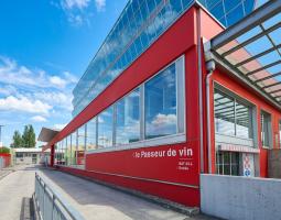 CREA Omnes Education Business School