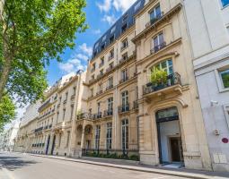 Schiller International University France