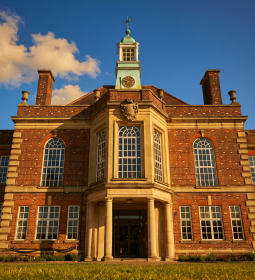 The number of students in British private schools has decreased by 10%