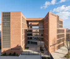 Toulouse School of Economics L'école d'économie de Toulouse (TSE)