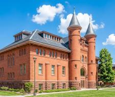 Wesleyan University (WU)