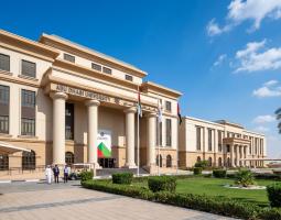 Abu Dhabi University (ADU)