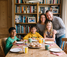 Teaching in a Teacher's Family in England Living Learning English