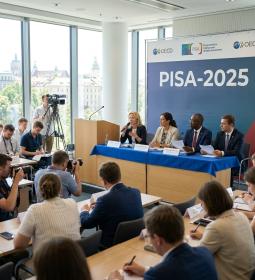 PISA-2025: student results worldwide turned out to be record lows