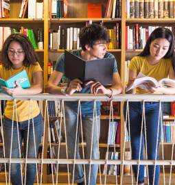 Chinese universities are reducing the number of humanities programs due to the spread of AI